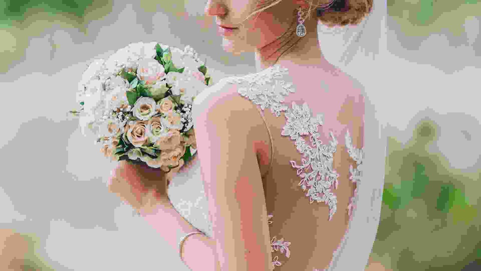 Bouquet of love in her heart Bouquet of love in her heart